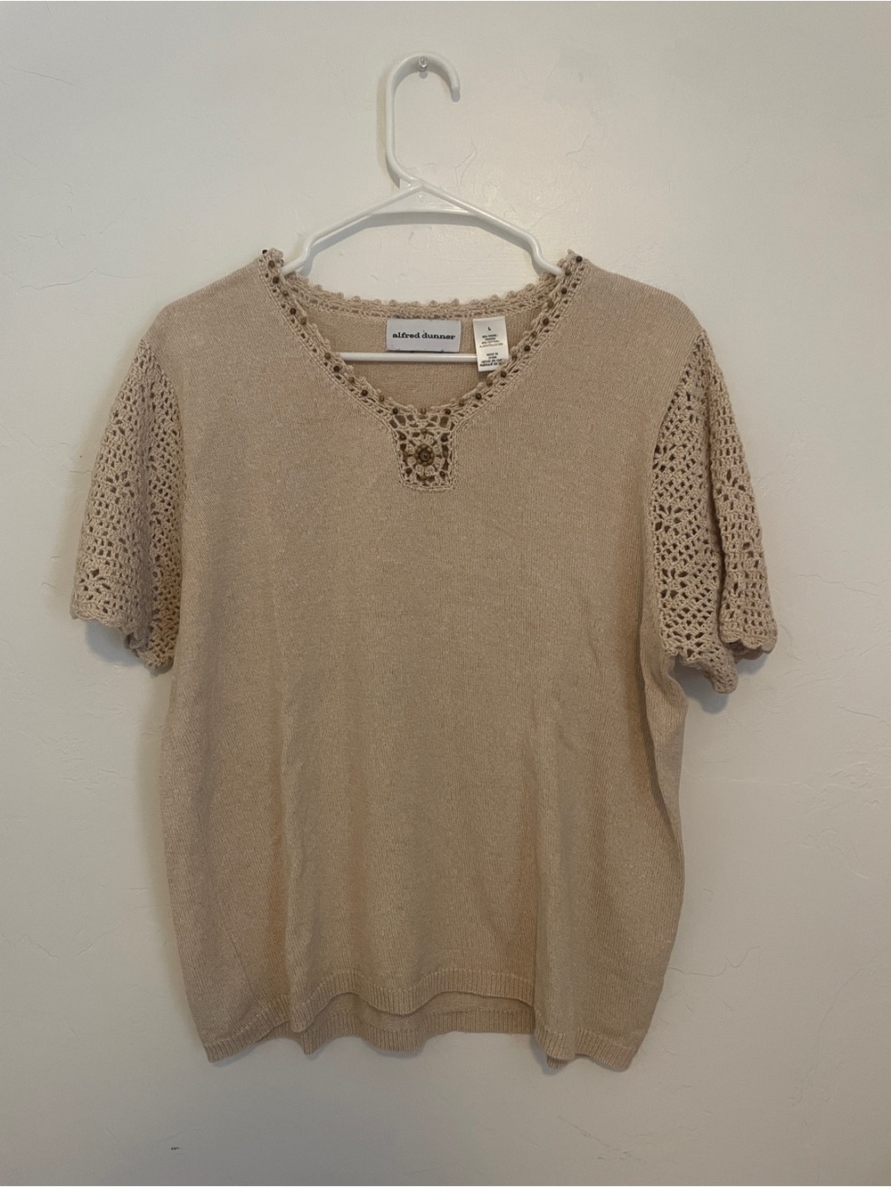 Vintage Alfred Dunner Beige Boho Crochet Knit Top with Wooden Beads